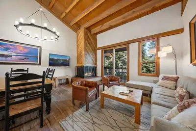 Image de Gold Bend 5008 - Newly Remodeled Dog Friendly Northstar Condo, 2 Suites, Hoa Access, Near Trails