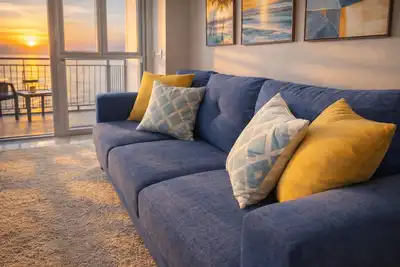 3br Bayfront Home • Panoramic View near Solaire