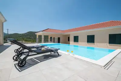 Image de Private property with pool near the Adriatic coast and Dubrovnik for up to 14 people