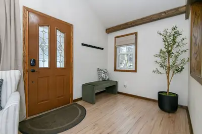 Image de Charming 3-bedroom lake house in serene Richfield!