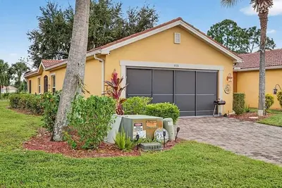 Image de Entire 2-bedroom Villa Lehigh, close to spring training and golfing 1200 Sq Ft.