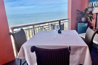 Image de Wow! Spacious 3-bedroom 2700 sq ft terrific Hyatt Clearwater Beach. Amazing