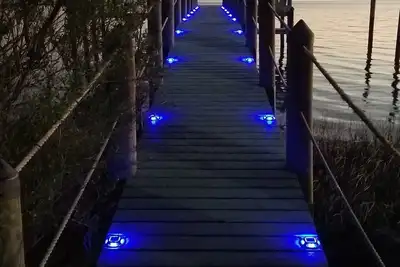 Image de Ochlockonee Bay 4 bedrooms, waterfront, pool, dock, fishing.