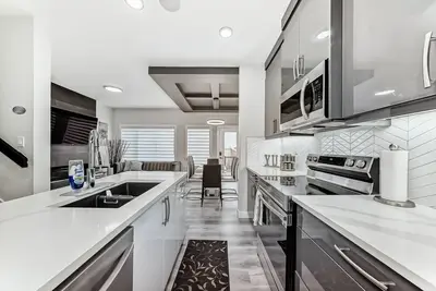 Image de Modern Oasis w/Ac Sleeps 6 Garage Parking Near Wem