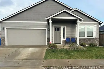 Image de Lorien Landing- New 3br Retreat w/ Hot Tub