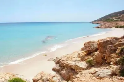 Image de Villa with sea view terrace 50 meters from the beach