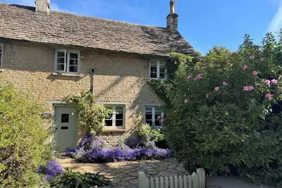 Image de Bluebell Cottage next to The Pig w/hot tub & large garden nr Bibury&Cirencester