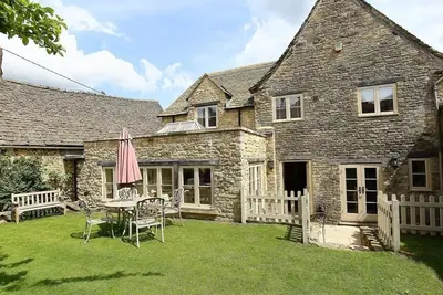 Image de The Coach House, pet friendly, luxury holiday cottage in Burford
