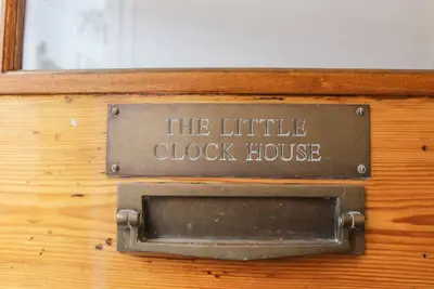 Image de The Little Clock House, pet friendly in Dartmouth