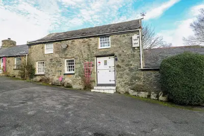 Image de The Mill, pet friendly, character holiday cottage in Caergeiliog