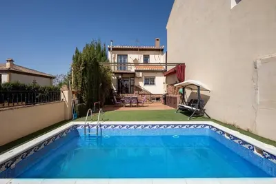 Image de Close to Sierra Nevada and Alhambra, perfect location between nature and city.