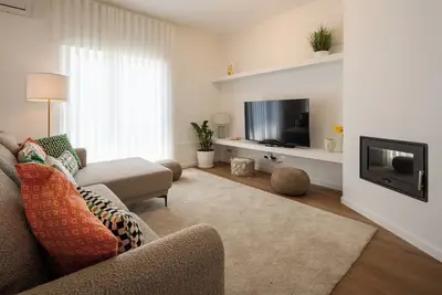 Image de Bright & Spacious Villa by Beach