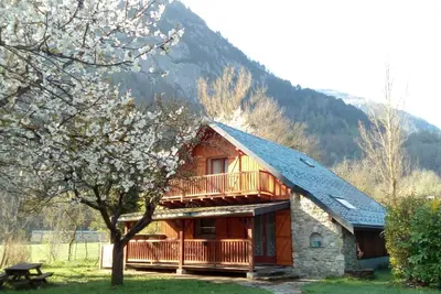 Image de Chalet Montcalm | Location 8 personnes à Vicdessos | Saintjeandumontcalm. fr