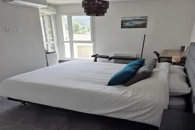 Image de Jolie 3 pièces avec vue sur le Tanneron a  10 minutes de la mer  et de Grasse