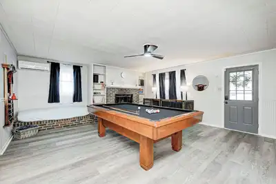 Image de Entertainer’s Retreat: Luxe 5br/3ba One-Story, Dog-Friendly, Pool Table