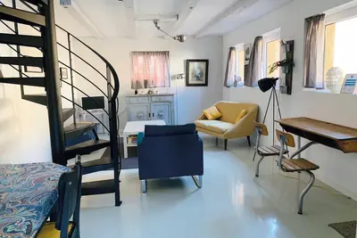 Image de À 5 mn de la gare, maison de 70 m2 dans un petit village. Idéal famille/travail