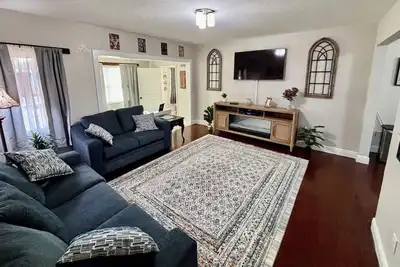 Image de Rustic 3/2 Retreat with Boat Parking just seconds from Lake Okeechobee & Marina