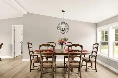 Image de Beautiful 3 bedroom home minutes from Historic Downtown Castine, Maine