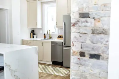 Image de Modern 3br 1. 5ba steps from downtown