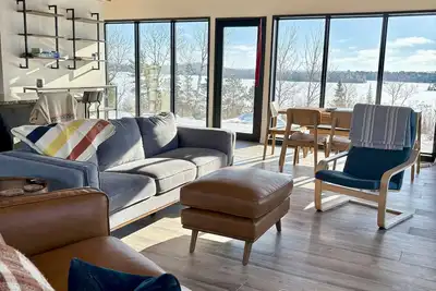 Image de Modern Nordic Home on Lake Vermilion - Sleeps 8