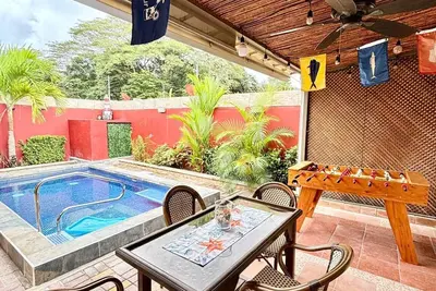Image de House with private pool, ideal for families and couples. 8 minutes from beaches.