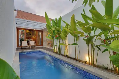 LaLuxe Villa and Residence