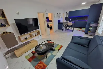 Image de Appartement de deux chambres avec la terrasse Vir (A-25042-a)