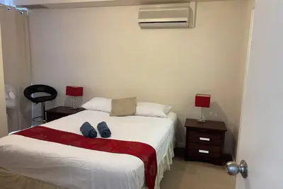 Image de Bel appartement de deux chambres avec parking gratuit