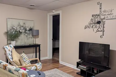 Image de \"ARTspazio - 470\" 2bed 1st Floor  W/D near Upmc