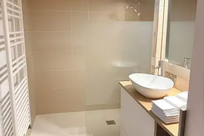 Image de Appartement calme confort et chic en plein centre