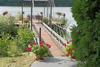 Image de Property for 22 guests, private lake, tennis court, sauna, hot tub, no neighbors