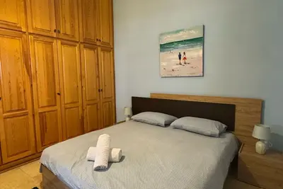 Image de Stand alone 2-bedroom house with Ac and Parking in charming Batroun