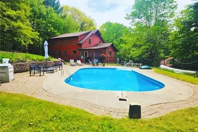 Image de Newly Renovated; Private Pool Oasis Pics to Come