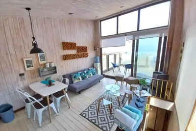 Image de Rich house on the beach, one block from the ocean