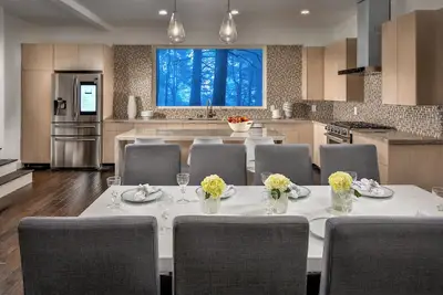 Image de Timberview Lodge Luxury Mountain Escape With Hot Tub / Firepit. Pet Friendly!