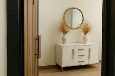 Image de Elegant 3-bed, 3-bath, located in the desirable neighborhood of Point E, Dakar