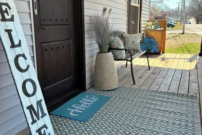 Image de Spacious Downtown Farmington Home – Work & Relax in Comfort