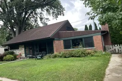 Image de Charming Evanston home near lake & train. 1 or 2 available bedrooms, parking!