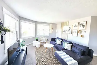 Modern Lake City Getaway