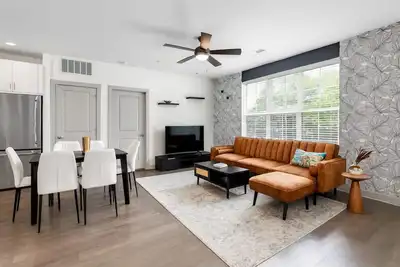 Image de Elegant 2br w/ Resort Pool & Lounge Areas 3