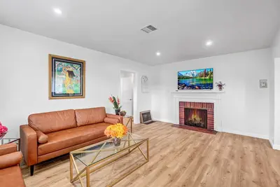 Image de Private Home · Spacious Yard · Sgv Eats · Sleeps 8