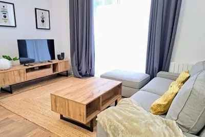 Image de Renovated ground floor in the centre of Santander