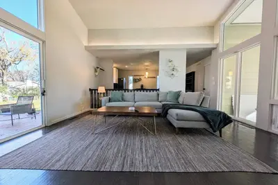 Image de Charming 3-bedroom house Close To Stadium - Manhattan