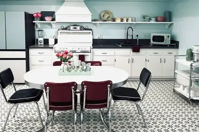 Image de Blast From the Past: 3-bedroom, 2 bath w/ Ac, King Beds, W/D, 4 TVs & Internet