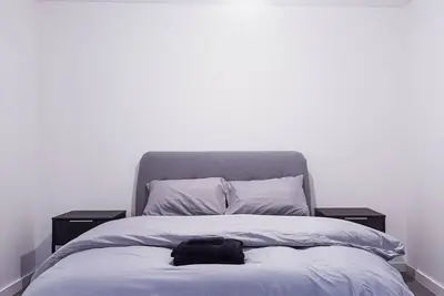 Image de 2 Bed Flat - Sleeps 4 - Parking - Wifi