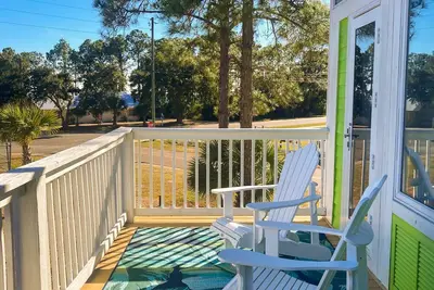 Image de Cozy coastal home with plenty of space, full kitchen and close to beach