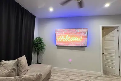 Image de The Canvas• Modern 4br Retreat + Rooftop