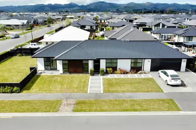 Image de Your Private Modern Escape | Entire House Retreat