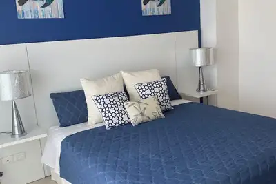 Image de Family beach and golf course apartment ideal for surfers and families.