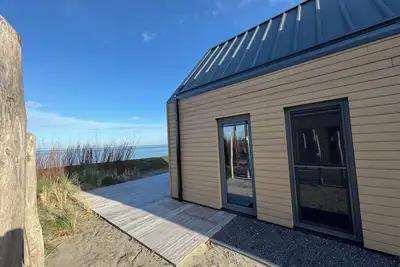 Image de Luxury BeachHouse with Exceptional Sea Views and Direct Beach Access in Enkhuize